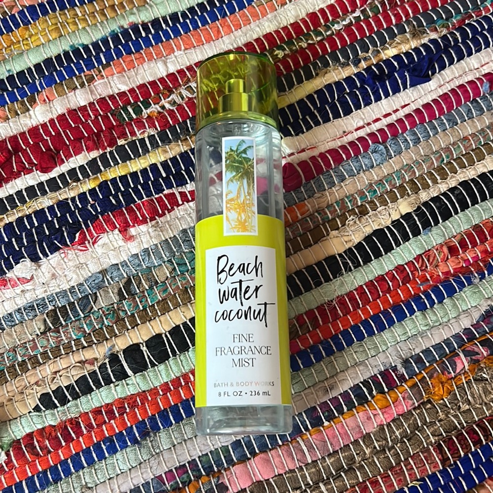 Bath and body beach water coconut fine fragrance mist